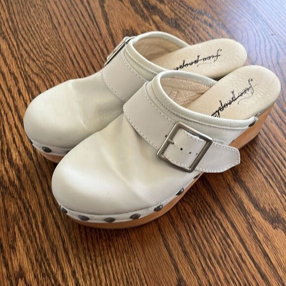 Free People Shoes Culver City Clog  Size 38 color: cloud (off white blue hue) - Picture 6 of 6